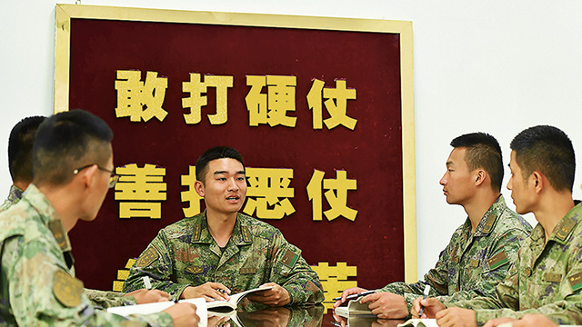 陸軍某旅“夜襲陽明堡戰斗模范連”：廣開言路除弊革新